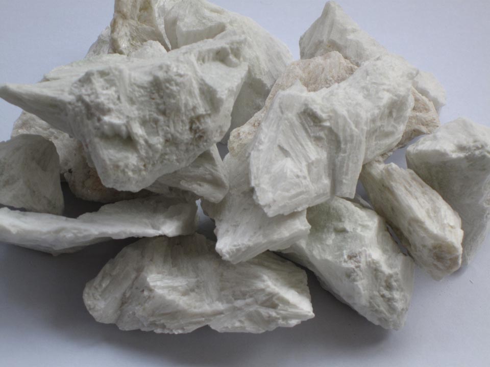 Metallurgical Grade Wollastonite)